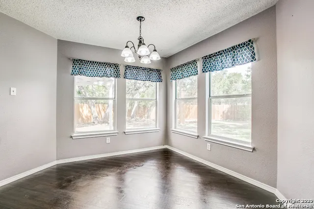 261 SAMANTHA DR Schertz, TX 78154