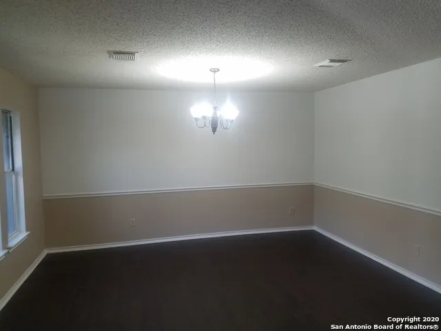 261 SAMANTHA DR Schertz, TX 78154