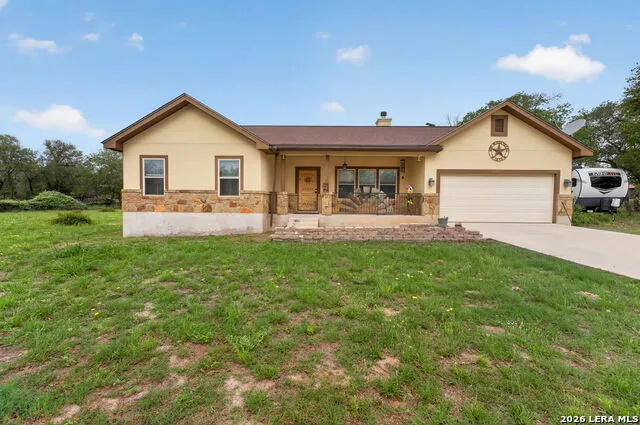 160 County Road 6874 Natalia, TX 78059