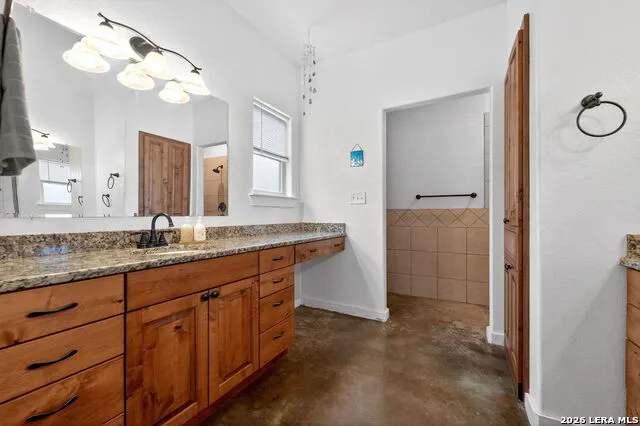 160 County Road 6874 Natalia, TX 78059