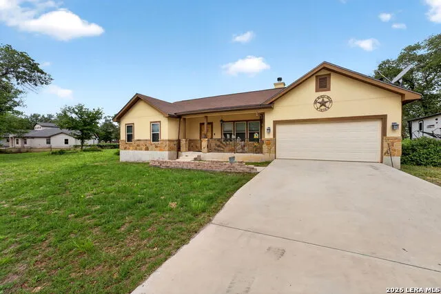 160 County Road 6874 Natalia, TX 78059
