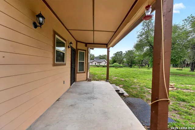 160 County Road 6874 Natalia, TX 78059