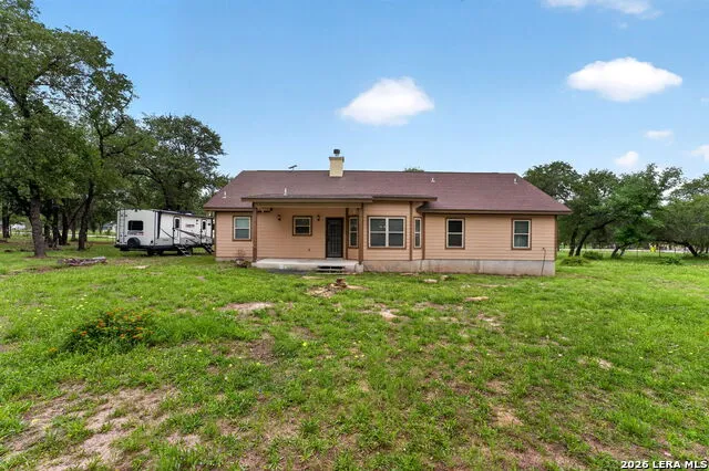 160 County Road 6874 Natalia, TX 78059