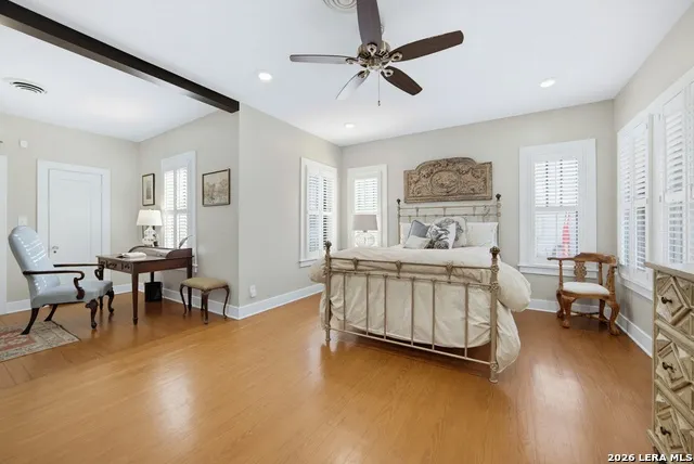 119 E EVERGREEN ST Boerne, TX 78006