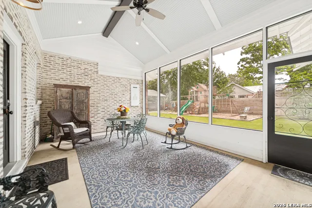119 E EVERGREEN ST Boerne, TX 78006