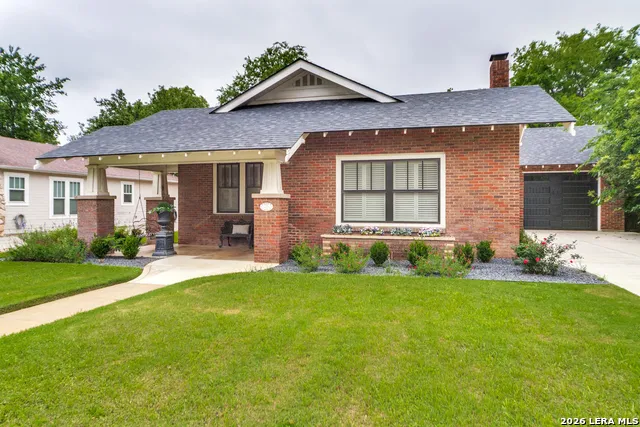 119 E EVERGREEN ST Boerne, TX 78006