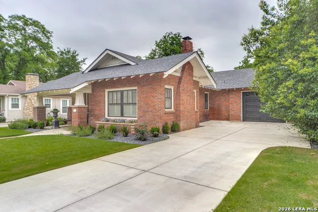 119 E EVERGREEN ST Boerne, TX 78006