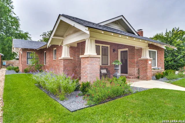 119 E EVERGREEN ST Boerne, TX 78006