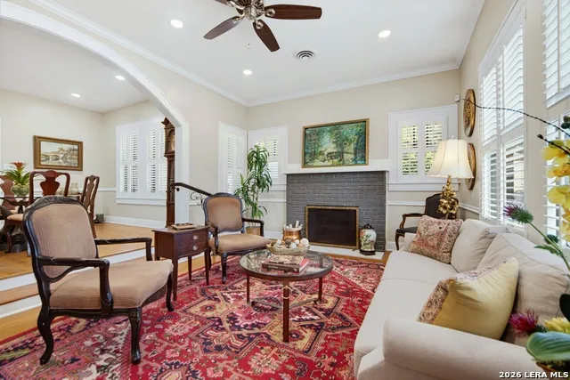 119 E EVERGREEN ST Boerne, TX 78006