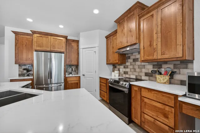 258 HEINEN RD Bandera, TX 78003