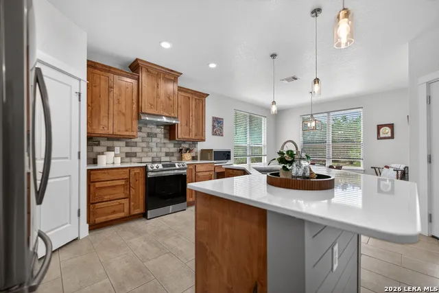 258 HEINEN RD Bandera, TX 78003