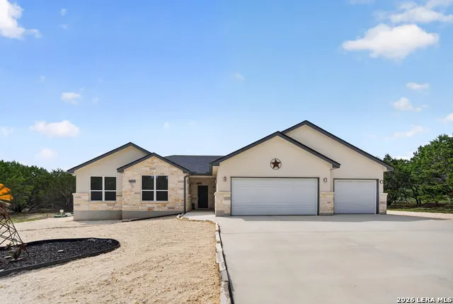 258 HEINEN RD Bandera, TX 78003