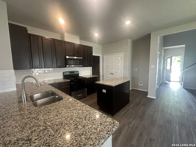 2032 Adeline Way New Braunfels, TX 78130