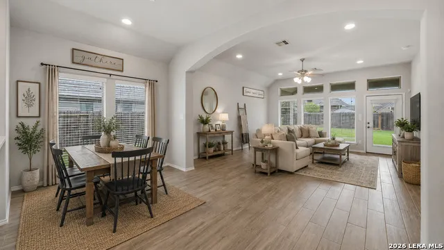2973 Coral Way Seguin, TX 78155