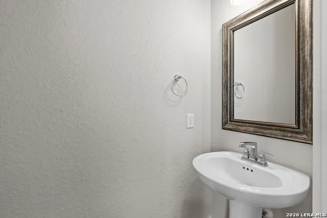 2411 Briggs Bluff San Antonio, TX 78245