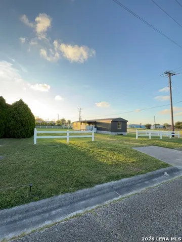 1106 S Euclid Aransas Pass, TX 78336