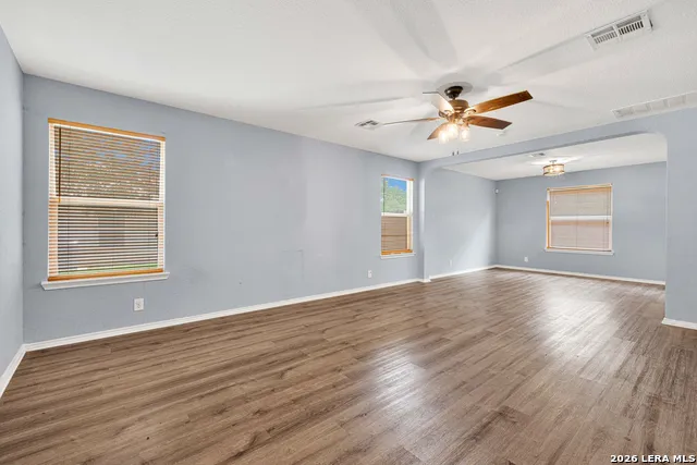 701 Hollow Rdg Schertz, TX 78108