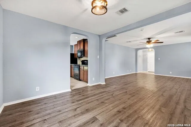 701 Hollow Rdg Schertz, TX 78108