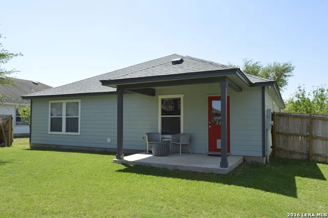 16238 GALLOPING OAK KNL Selma, TX 78154