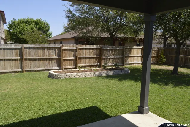 16238 GALLOPING OAK KNL Selma, TX 78154