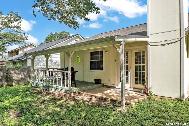 726 MEADOW GATE Converse, TX 78109