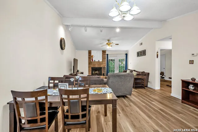726 MEADOW GATE Converse, TX 78109