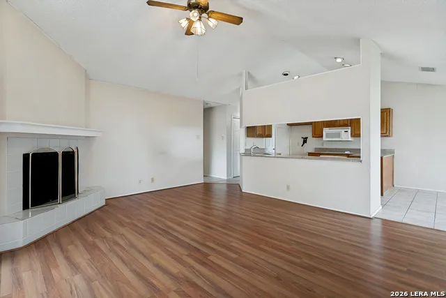 6703 LINN LAKE DR San Antonio, TX 78244