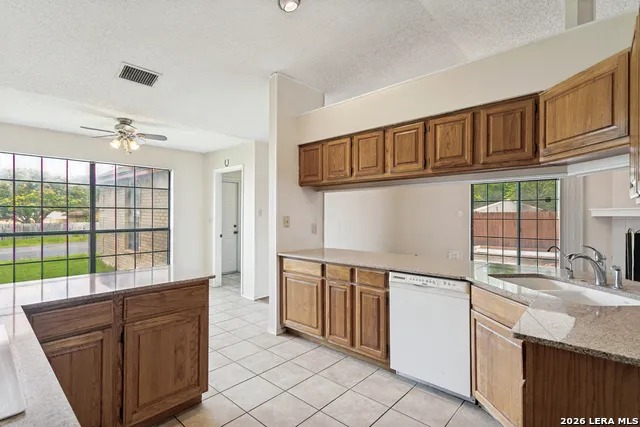 6703 LINN LAKE DR San Antonio, TX 78244