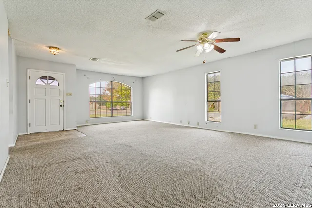 6703 LINN LAKE DR San Antonio, TX 78244