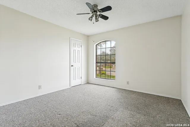 6703 LINN LAKE DR San Antonio, TX 78244