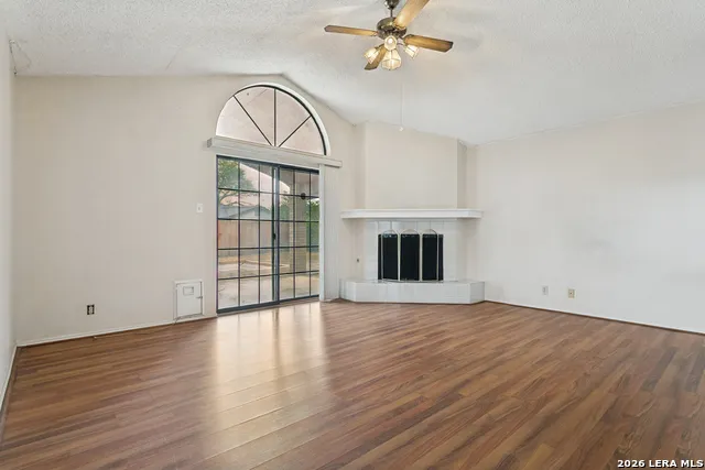 6703 LINN LAKE DR San Antonio, TX 78244
