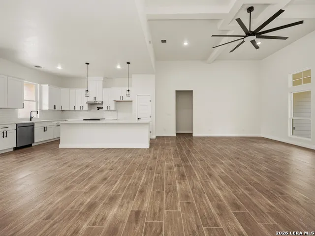 4807 BLUE BEECH DR Elmendorf, TX 78112
