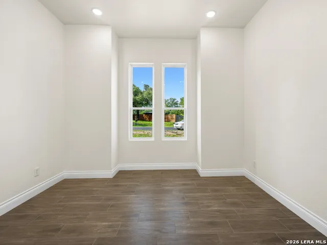 4807 BLUE BEECH DR Elmendorf, TX 78112