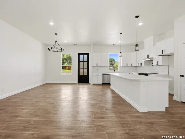 4807 BLUE BEECH DR Elmendorf, TX 78112