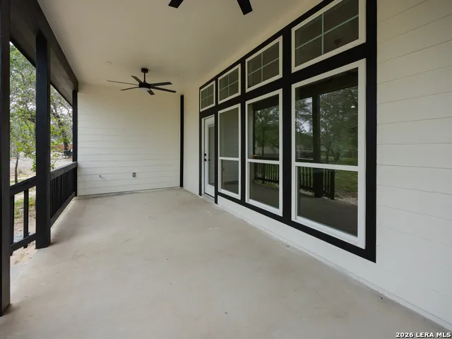4807 BLUE BEECH DR Elmendorf, TX 78112