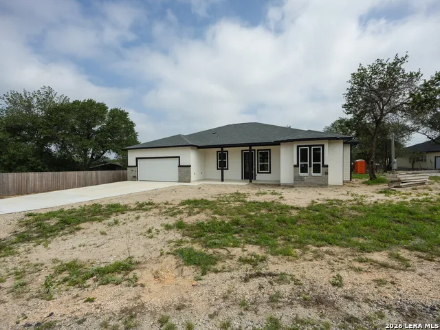 4807 BLUE BEECH DR Elmendorf, TX 78112