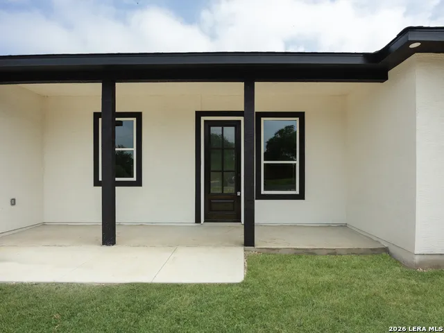 4807 BLUE BEECH DR Elmendorf, TX 78112