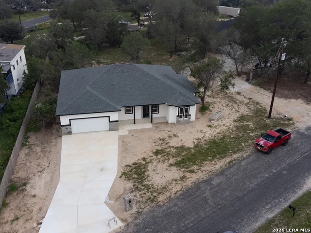 4807 BLUE BEECH DR Elmendorf, TX 78112