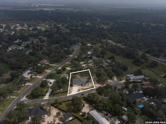 4807 BLUE BEECH DR Elmendorf, TX 78112