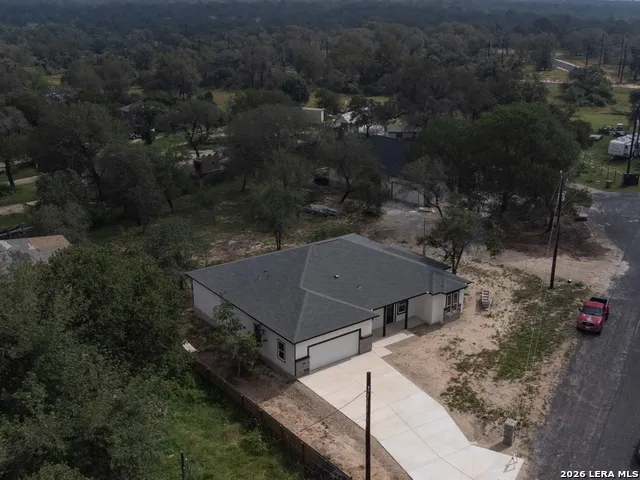 4807 BLUE BEECH DR Elmendorf, TX 78112