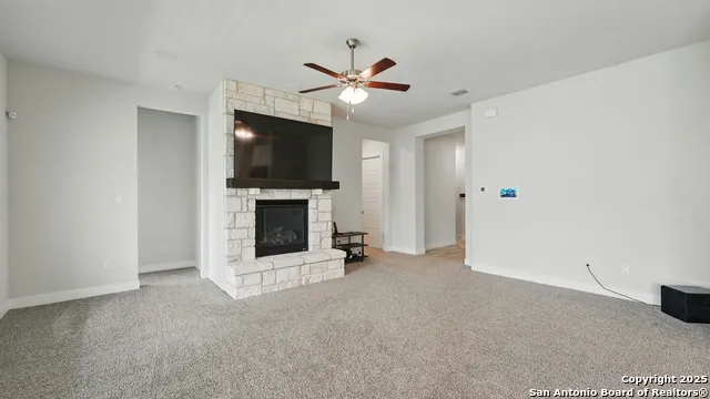1606 Folk Victorian New Braunfels, TX 78132