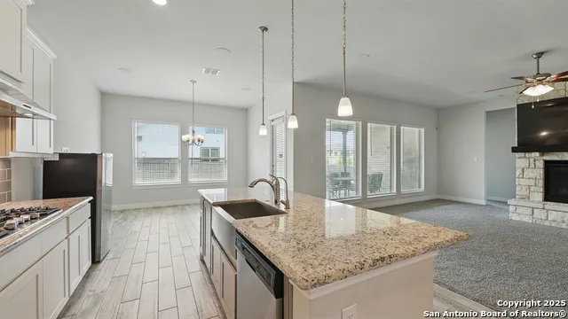 1606 Folk Victorian New Braunfels, TX 78132