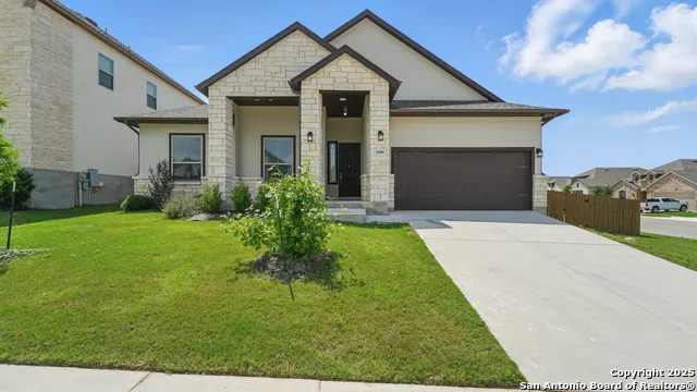 1606 Folk Victorian New Braunfels, TX 78132