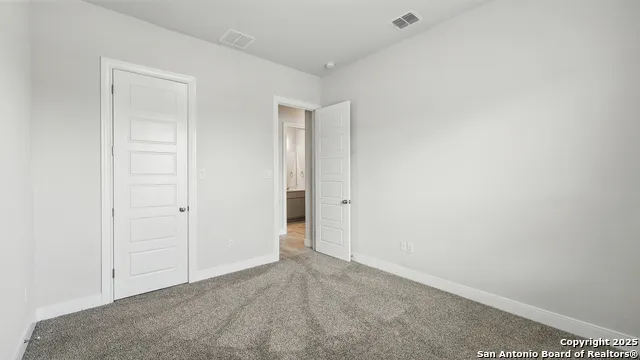 1606 Folk Victorian New Braunfels, TX 78132