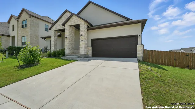 1606 Folk Victorian New Braunfels, TX 78132