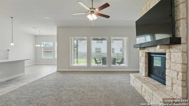 1606 Folk Victorian New Braunfels, TX 78132