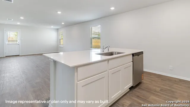 6024 Unakite Trail San Antonio, TX 78253