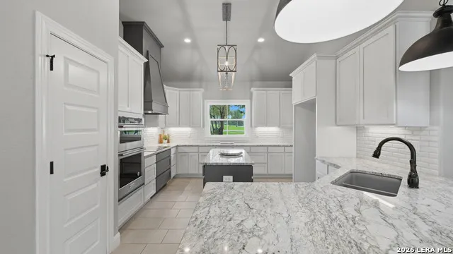 138 Wood Valley Adkins, TX 78101