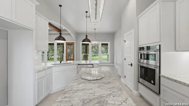 138 Wood Valley Adkins, TX 78101