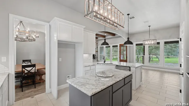 138 Wood Valley Adkins, TX 78101